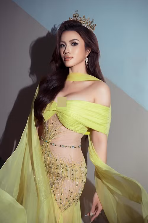 Thông tin Minh Nhàn dự thi Miss Cosmo Vietnam 2025 - Hoa hậu Hoàn vũ Việt Nam 2025 khiến nhiều người bất ngờ bởi cô đã có danh hiệu á hậu.