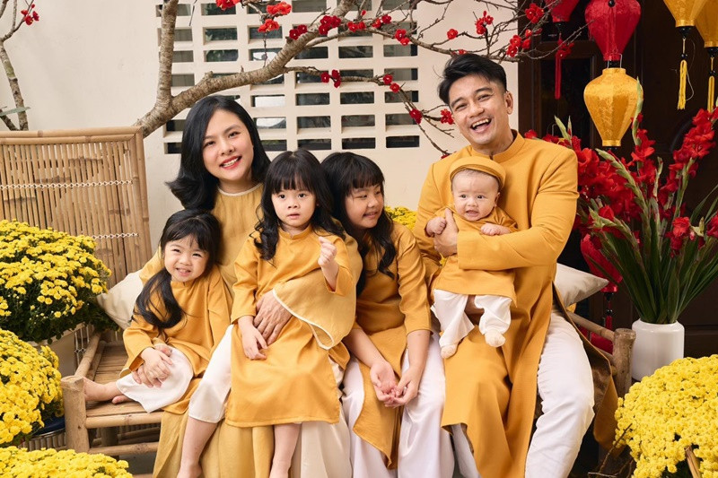 Quianna và Quinita là cặp song sinh của Vân Trang, chào đời tháng 11/2021.