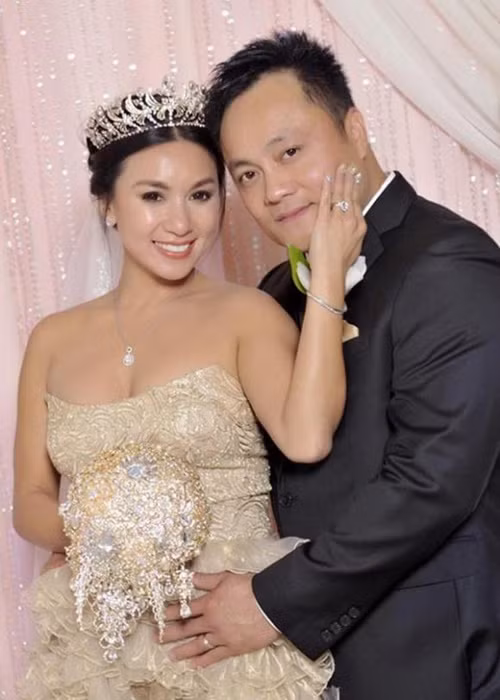 Sang Mỹ, Y Phụng và chồng cũ đầu tiên ly hôn sau 7 năm gắn bó vì cô không muốn sinh con. Người đẹp tái hôn vào năm 2016, sinh con gái đầu lòng Paris vào năm 2017. Ảnh: Thương Hiệu Pháp Luật.