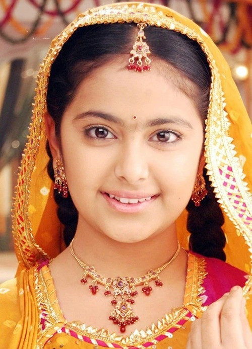 Với lối diễn xuất hồn nhiên khi đóng vai Anandi ngày nhỏ, Avika Gor đã chinh phục nhiều khán giả Ấn Độ. Không ít người xem thực sự cảm động mỗi lần nhân vật Anandi của Avika rơi nước mắt. Ảnh: Znews.