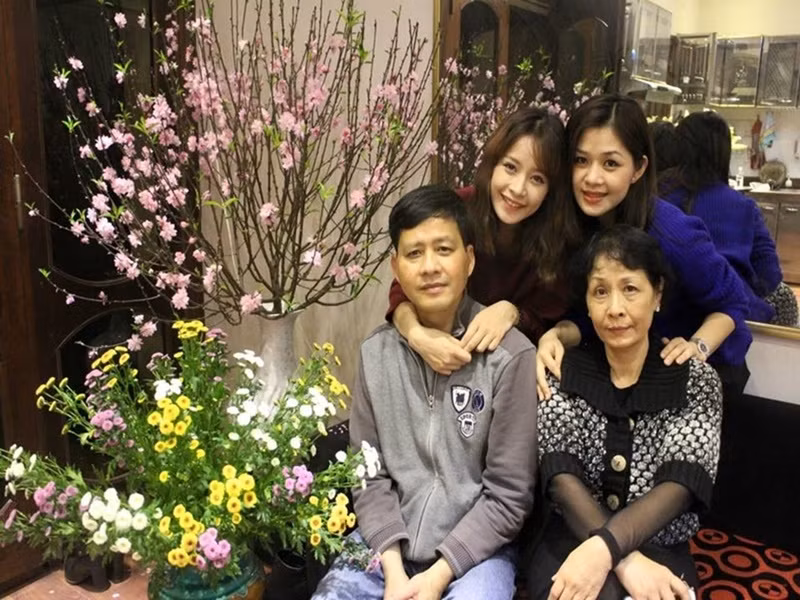 Bố của Chi Pu từng chia sẻ trên Vietnamnet, ông luôn tin tưởng con gái tuyệt đối khi hoạt động nghệ thuật vì cô đã lớn và biết suy nghĩ về cuộc đời mình. Ảnh: Dân Việt.