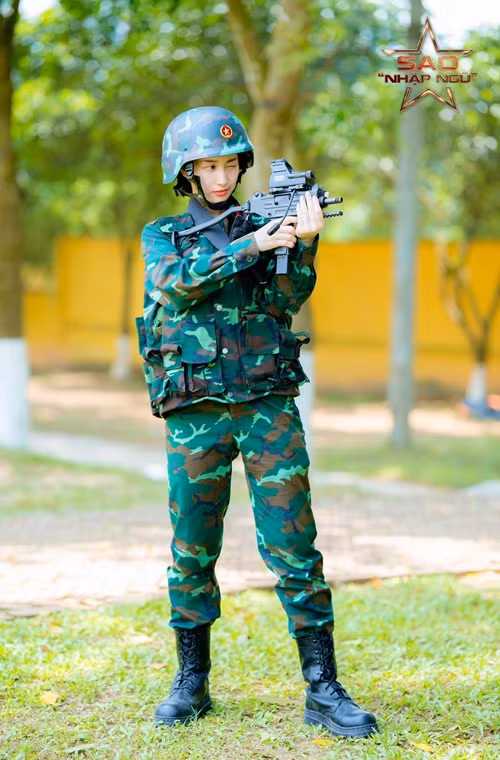 Nữ diễn viên cho biết: "Đối với em, hình ảnh bộ đội đặc công luôn là những chiến sĩ tinh nhuệ mang tinh thần sắt đá cực kỳ ngầu. Sau khi thực sự trải qua tám ngày huấn luyện này, em càng thêm nể phục bộ đội Việt Nam, cảm thấy biết ơn và thương các chiến sĩ nhiều hơn”.