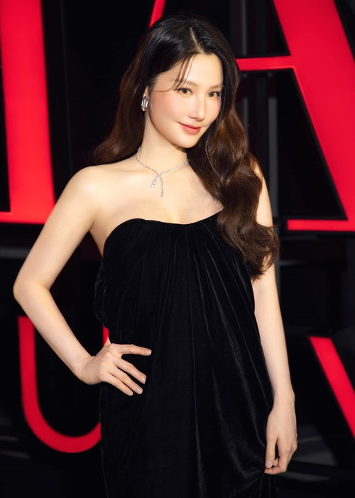 Trước khi lấy chồng, Diễm My có sự nghiệp thành công. Nữ diễn viên hoạt động trong showbiz Việt từ khi còn nhỏ. Năm 2015, trong cuộc phỏng vấn với Znews, người đẹp cho biết, cát-sê của cô đã bỏ xa điểm khởi đầu. Có những phim Diễm My nhận được thù lao tăng gấp 10 lần, 20 lần.