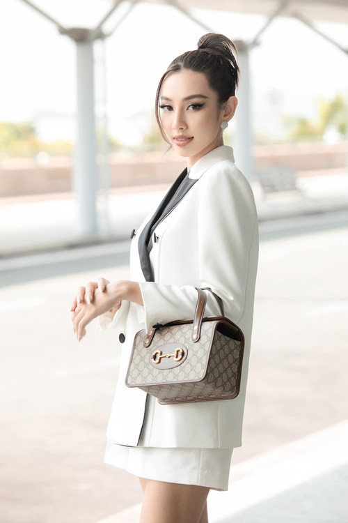 Trên trang Instagram cá nhân có hơn 2,8 triệu người theo dõi, Hoa hậu Thùy Tiên ẩn hoặc gỡ hơn 1000 bài đăng. Ảnh: FB Thùy Tiên.