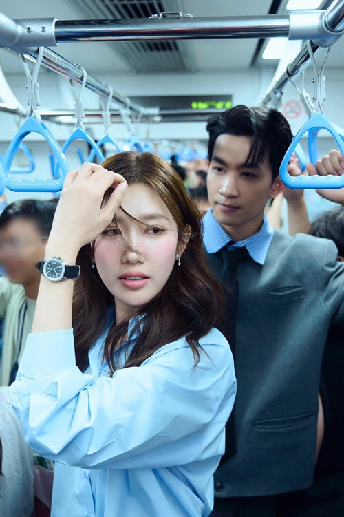 Hai diễn viên phim 7 năm chưa cưới sẽ chia tay thực hiện nhiều bộ ảnh chung. Ảnh: FB Thúy Ngân.