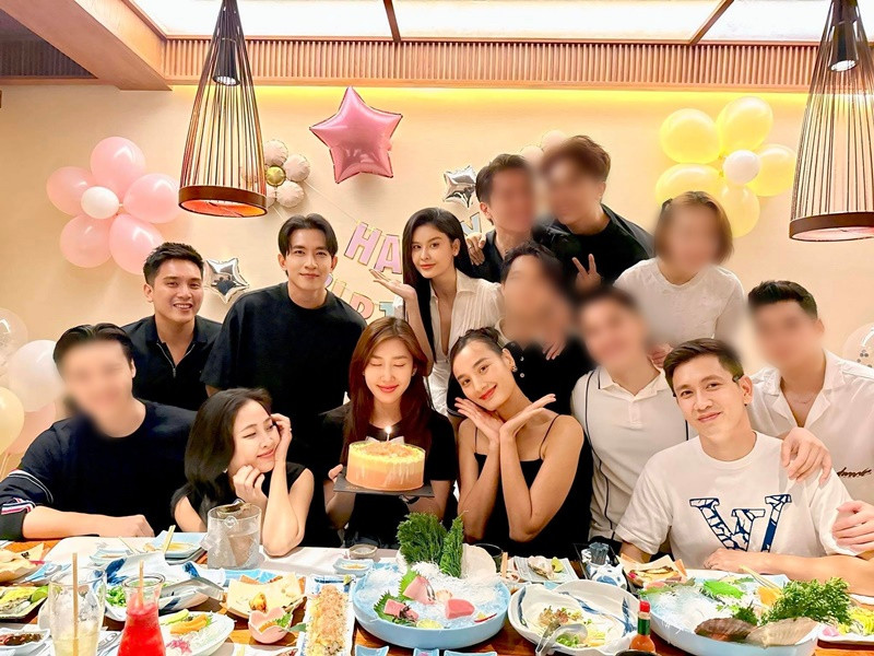 Hình ảnh Thúy Ngân và Võ Cảnh nhanh chóng gây chú ý. Ảnh: FB Thúy Ngân.