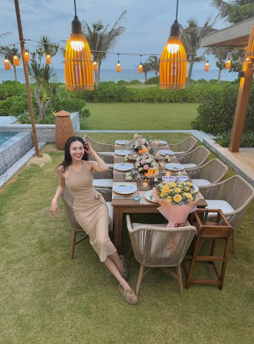 Thu nhập "khủng" từ đóng phim, làm đại diện thương hiệu, tham gia sự kiện, kinh doanh giúp Lan Ngọc có những chuyến du lịch xa xỉ. Ảnh: FB Lan Ngọc.