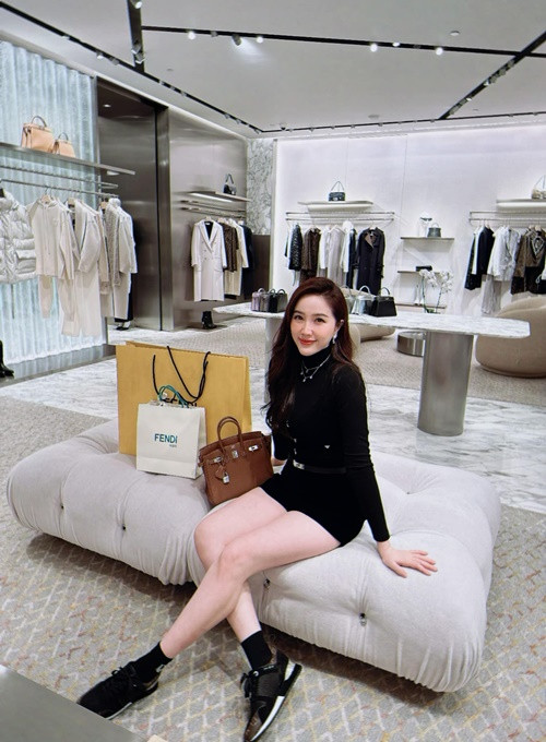 Lấy chồng đại gia, Bảo Thy có cuộc sống càng xa hoa hơn.