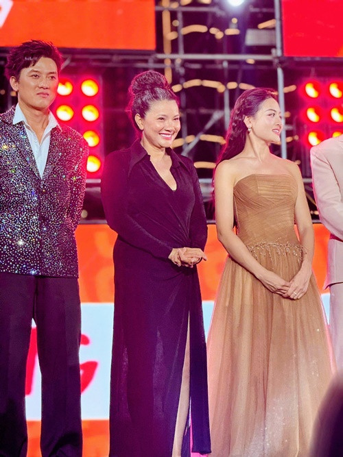 Kiều Trinh liên tục góp mặt trong các phim truyền hình, điện ảnh. Mới nhất, cô đóng phim Lật mặt 8: Vòng tay nắng của Lý Hải.