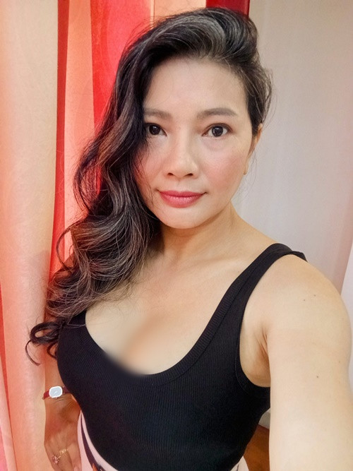 Nữ diễn viên phim Mùa len trâu sở hữu vóc dáng đẫy đà sau 3 lần sinh nở.