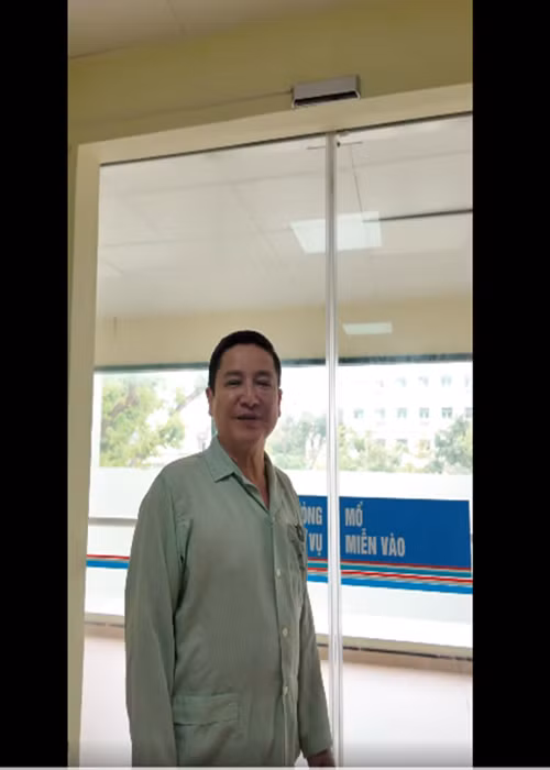  Nghệ sĩ Chí Trung vừa nhập viện mổ 3 khối u lành, dạng mỡ.