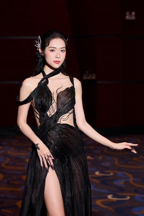 Diệp Bảo Ngọc làm mẹ đơn thân từ năm 2015. Người đẹp cho biết, cô không còn đặt nặng chuyện kết hôn.