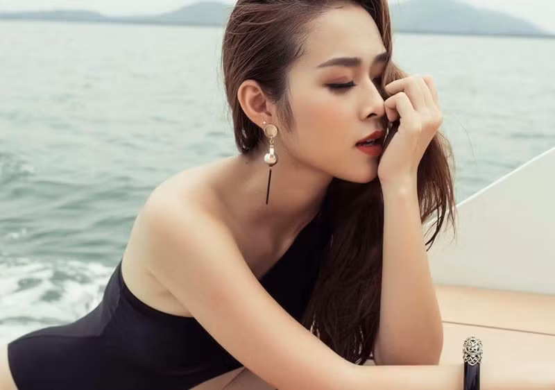 "Việc tạo dựng một hình ảnh đẹp và chỉn chu là một trong những cách mà nghệ sĩ thể hiện sự tôn trọng đối với khán giả", nữ diễn viên sinh năm 1993 cho biết.