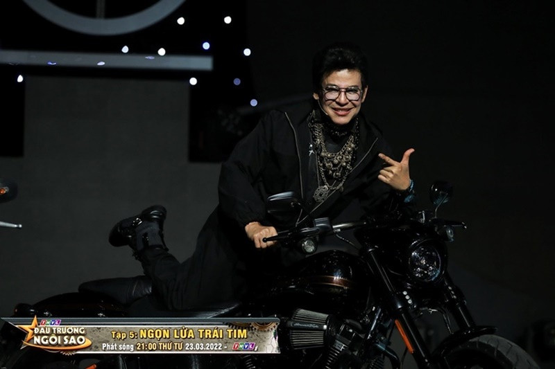 Trước khi gặp sự cố sức khỏe, Thanh Bạch bận rộn với công việc làm MC. Ngoài ra, anh còn tham gia giảng dạy. Ảnh: FB Thanh Bạch.