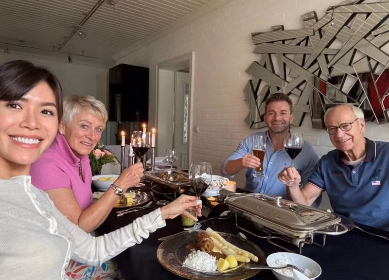 Minh Tú chia sẻ trên Znews, bố mẹ chồng rất quan tâm và dành nhiều lời khuyên cho vợ chồng cô. Ảnh: Znews.