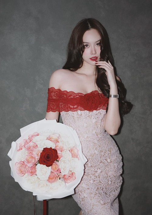 Á hậu 4 Miss Grand Vietnam 2023 từng chia sẻ trên Tiền Phong, mẫu bạn trai lý tưởng là sống tình cảm, trân trọng phụ nữ và biết yêu thương gia đình.