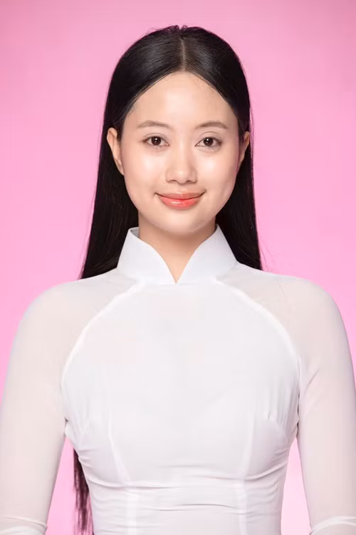 Hình ảnh Mai Phương khoe mặt mộc ít khuyết điểm ở Hoa hậu Việt Nam 2024.