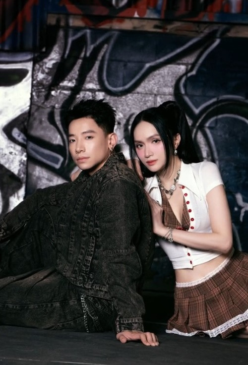 Từ năm 2024, Hương Giang và Phú Cường cùng tham gia các sự kiện, đi du lịch. Ảnh: FB Người Lao Động.