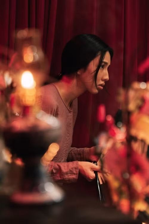 Lần đầu đóng phim, Thùy Tiên biết bản thân có nhiều thiếu sót nên căng thẳng khi phim ra rạp. Ảnh: Hoa Học Trò.