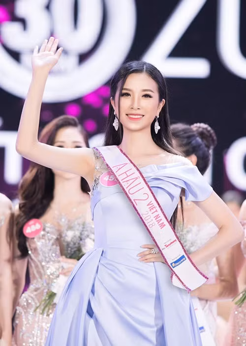 Vào tháng 9/2018, Thúy An giành danh hiệu Á hậu 2 cuộc thi Hoa hậu Việt Nam 2018. Thời điểm đó, cô cao cao 1m68, sở hữu số đo ba vòng 83 - 65 - 89 cm. Ảnh: FB Thúy An.