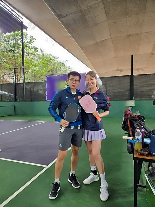 Dương Thùy Linh và Việt Thắng bằng tuổi, kết hôn vào năm 2010. Ảnh: FB Việt Thắng.