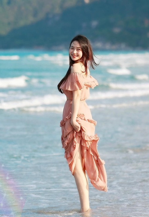 Phan Như Thảo được Khắc Tiệp hỗ trợ khi thi Hoa hậu Thế giới người Việt 2007. Ảnh: FB Phan Như Thảo.