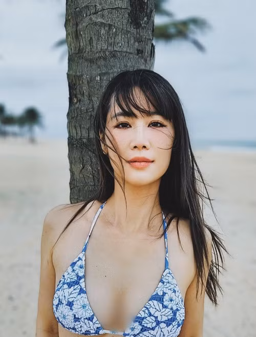 Sau khi lên xe hoa vào năm 2010, top 5 Hoa hậu Hoàn vũ Việt Nam 2008 tập trung làm MC, kinh doanh.