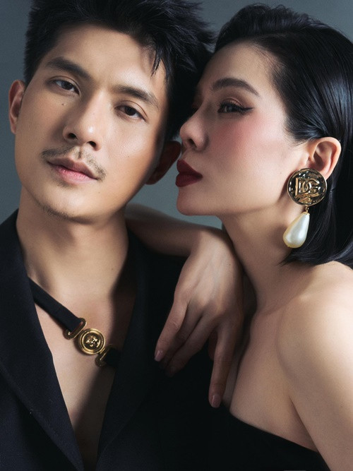 Lệ Quyên - Lâm Bảo Châu dính như hình với bóng sau khi công khai hẹn hò vào đầu năm 2021.