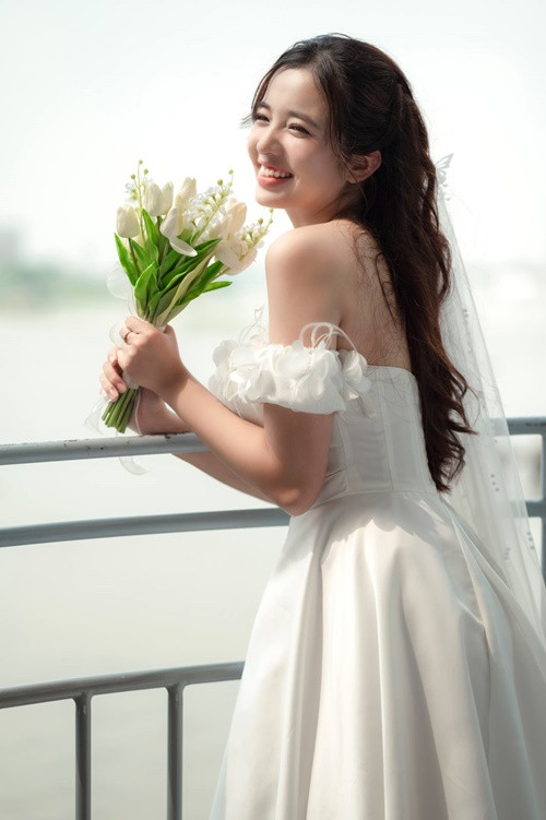 Thanh Bình đang học khoa Diễn viên kịch, Điện ảnh - Truyền hình tại Trường Đại học Sân khấu - Điện ảnh TP HCM. Ảnh: FB Thanh Bình.