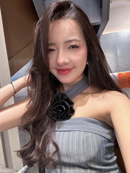 Nhan sắc của Thanh Bình ngọt ngào, gợi cảm. Ảnh: FB Thanh Bình.