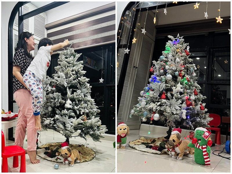 Ngọc Lan cùng con trai trang trí cây thông đón Giáng sinh.