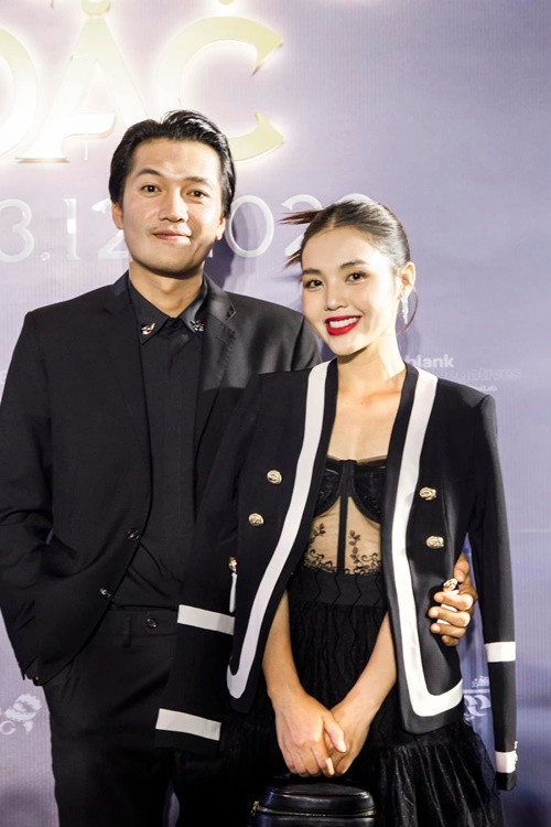 Vợ Quang Tuấn là ca sĩ, MC Linh Phi. Cặp đôi kết hôn vào năm 2016 sau 3 năm hẹn hò.