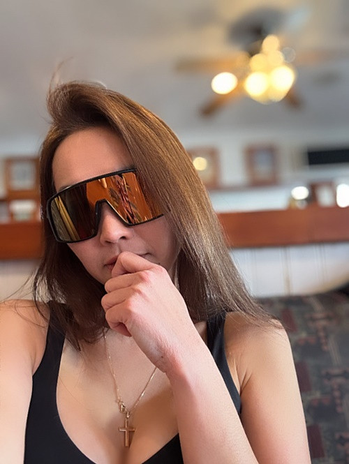 Bạn thân của Tăng Thanh Hà sở hữu thân hình gợi cảm, săn chắc ở tuổi 43. Ảnh: FB Kim Hiền.