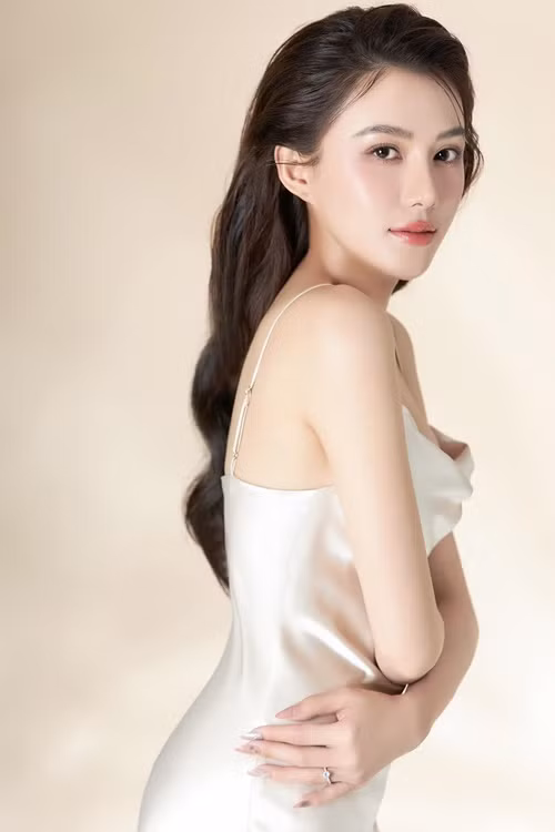 “Gà cưng” của Vũ Khắc Tiệp từng lọt top 20 Hoa hậu Việt Nam 2014.