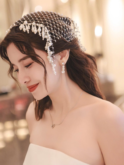 Người đẹp đóng nhiều phim Đồng tiền quỷ ám, Tiếng sét trong mưa, Bán chồng, Hậu duệ mặt trời, Bão ngầm, Tiếng đàn kìm, Mẹ rơm. Ảnh: FB Cao Thái Hà.