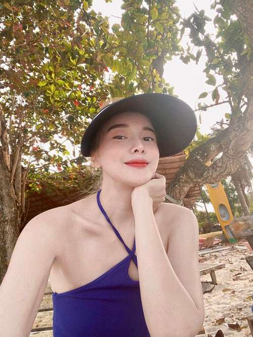 Tuổi 35, nữ diễn viên phim Mẹ biển trẻ trung, gợi cảm. Ảnh: FB Cao Thái Hà.