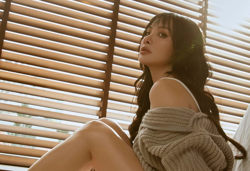 Yaya Trương Nhi từng ở ẩn một thời gian dài để tập trung học tập. Dự án phim ảnh gần nhất của cô là Hoa sơn trà năm 2022.