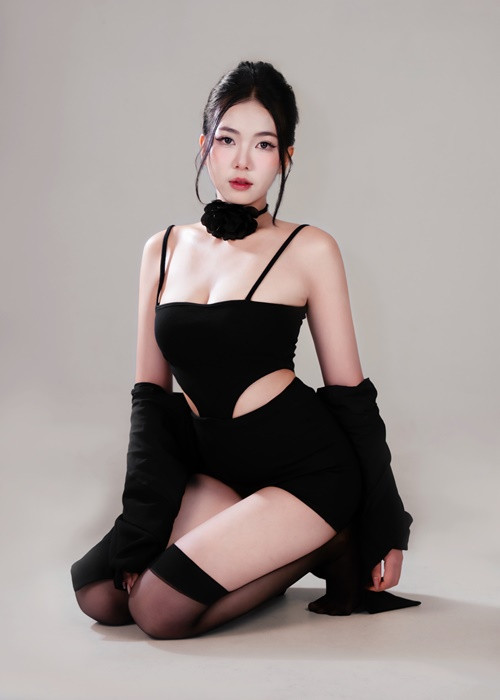 Ngọc Ánh vào top 5 cuộc thi Miss HUTECH 2021.