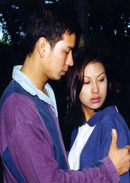 Khánh Ly đóng vai Thủy - cô gái cá tính trong Hoa cỏ may. Sau đó, cô tham gia một số bộ phim như: Nắng chiều, Ngày hè sôi động và Cảnh sát hình sự - Chuyên án thường nhật rồi nghỉ đóng phim. Ảnh: Dân Việt.