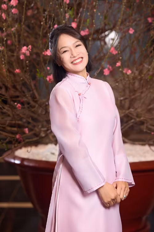 Nữ diễn viên phim Hương vị tình thân trẻ trung hơn so với tuổi thật.