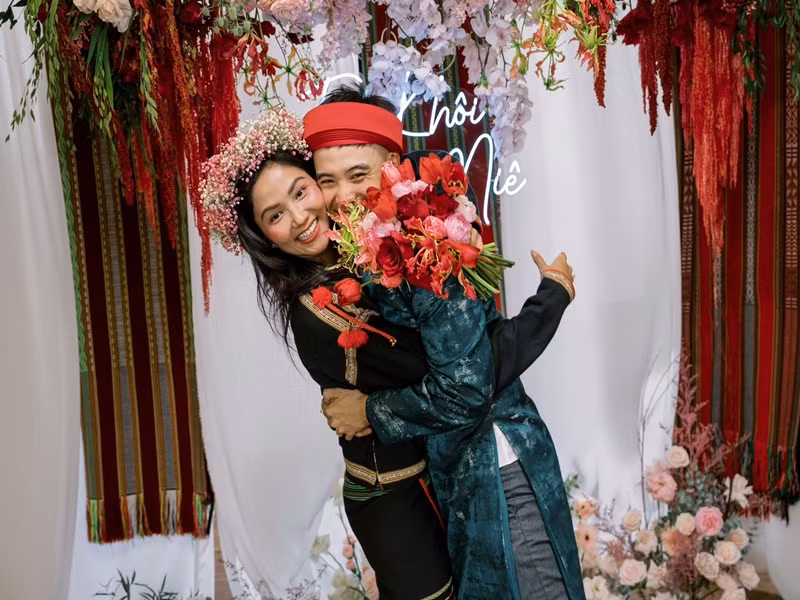 H'hen Niê và Tuấn Khôi nhận được lời chúc phúc từ nhiều khán giả. Ảnh: FB H'hen Niê.