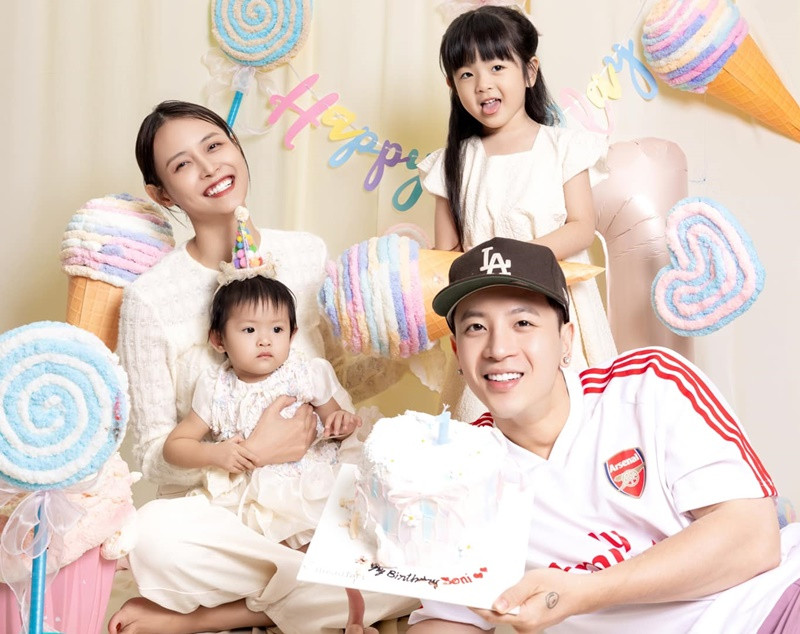 “Gà cưng” một thời của Khắc Tiệp và chồng trẻ đã đăng ký kết hôn vào năm 2023 nhưng chưa tổ chức hôn lễ.