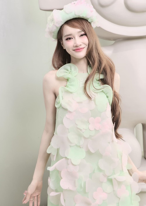 Nữ diễn viên phim Tuổi thanh xuân sở hữu vóc dáng thon gọn nhiều năm qua.