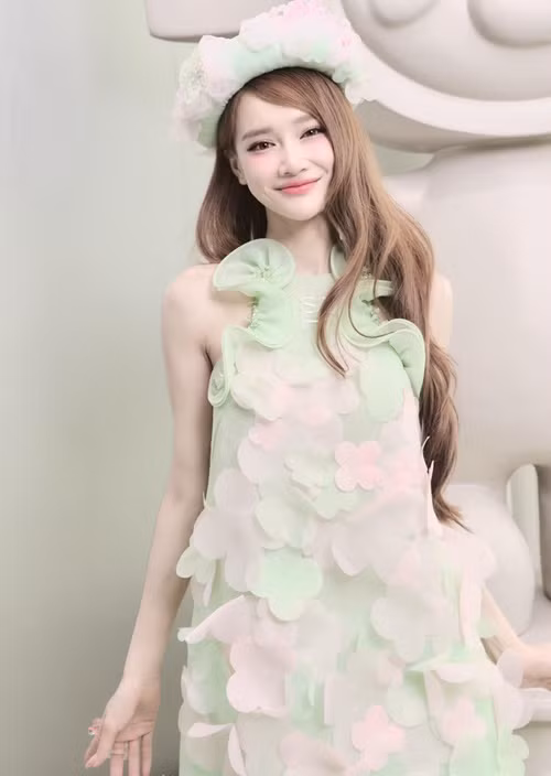 Nữ diễn viên phim Tuổi thanh xuân sở hữu vóc dáng thon gọn nhiều năm qua.