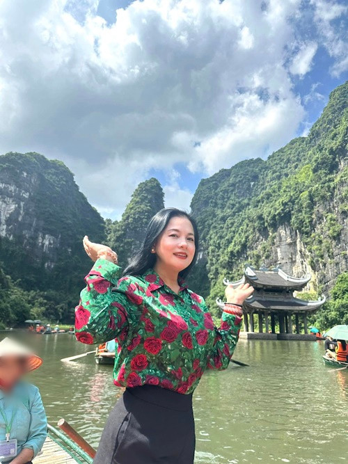 Cô hiện tại có cuộc hôn nhân hạnh phúc bên nghệ sĩ Phạm Cường. Ảnh: FB Thu Quế.