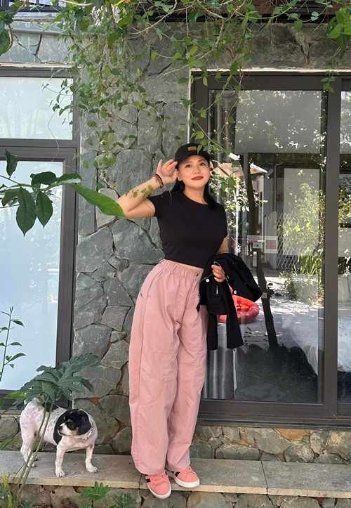 Nghệ sĩ Thu Quế cho biết, cô chăm chỉ tập thể dục 2 lần mỗi ngày. Ảnh: FB Thu Quế.