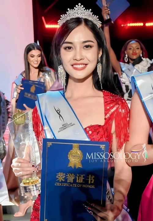 Trong chung kết Hoa hậu Hữu nghị Quốc tế 2023, Nông Thúy Hằng đoạt á hậu 2. Ảnh: Người Lao Động.