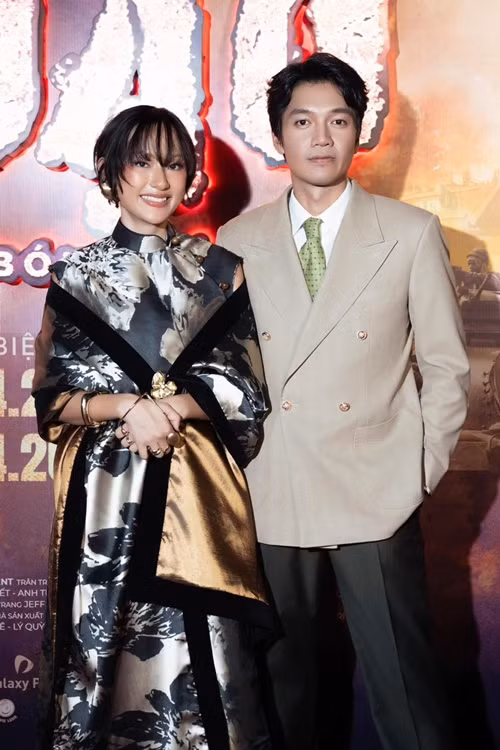 Trong Địa đạo: Mặt trời trong bóng tối, diễn viên Quang Tuấn đóng cặp với Hồ Thu Anh. Ảnh: FB Hồ Thu Anh.