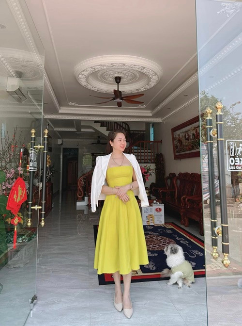 Thu Hà sở hữu vóc dáng gợi cảm, gương mặt trẻ trung ở tuổi 45. Ảnh: FB Thu Hà.