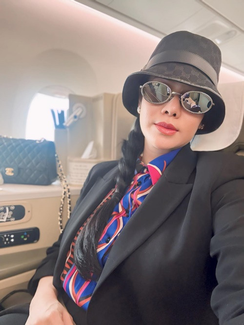 Nữ diễn viên kiêm ca sĩ trở lại với công việc sau 2 tháng ở cữ.